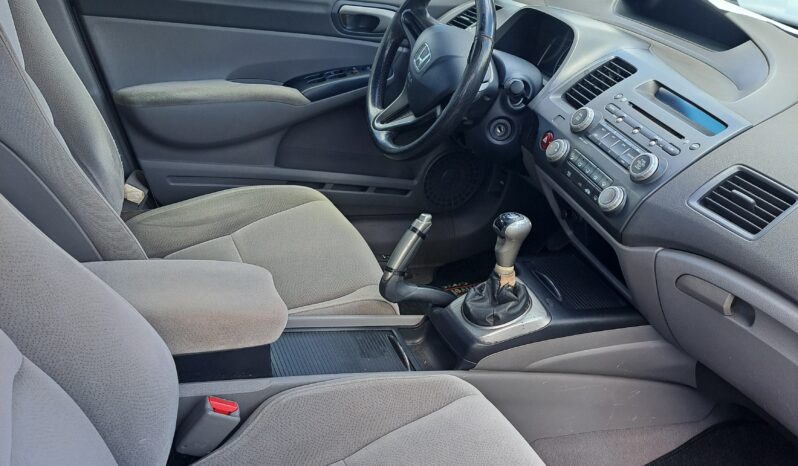 
								Honda Civic LXS 1.8 Flex 16V AT 4p full									