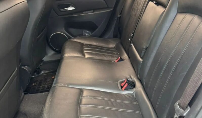 
								Chevrolet Cruze full									