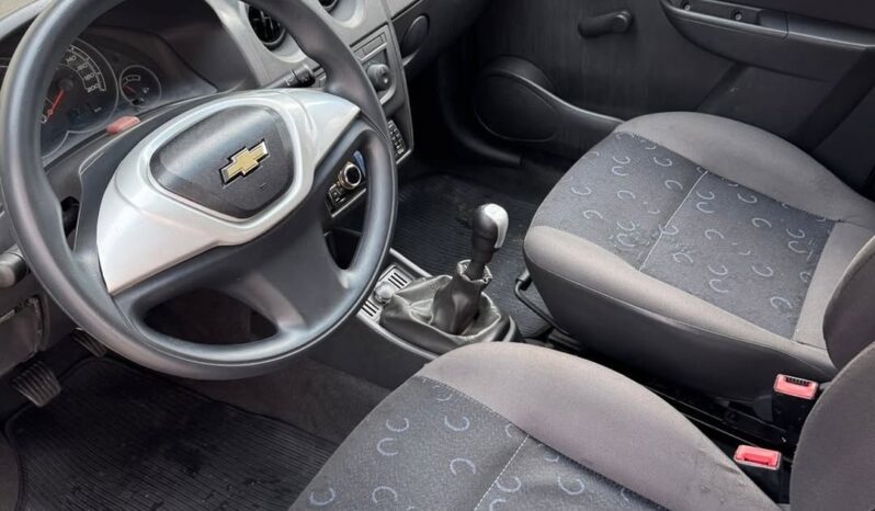 
								Chevrolet Celta full									